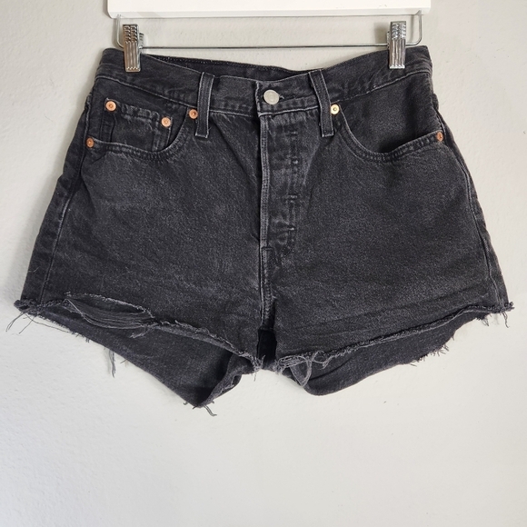 Levis 501 Womens Black High Rise Button Fly Cut-off Shorts-Size 29 - Picture 1 of 11